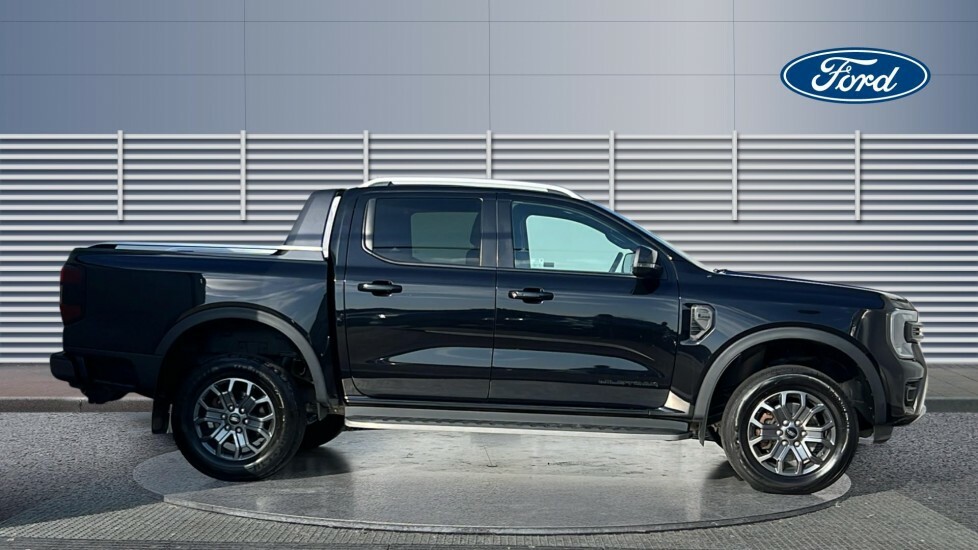 Ford Ranger Wildtrak Black #5