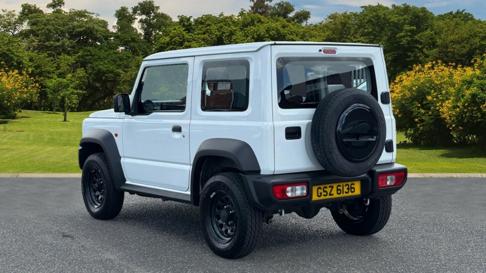 Suzuki Jimny Commercial White #2