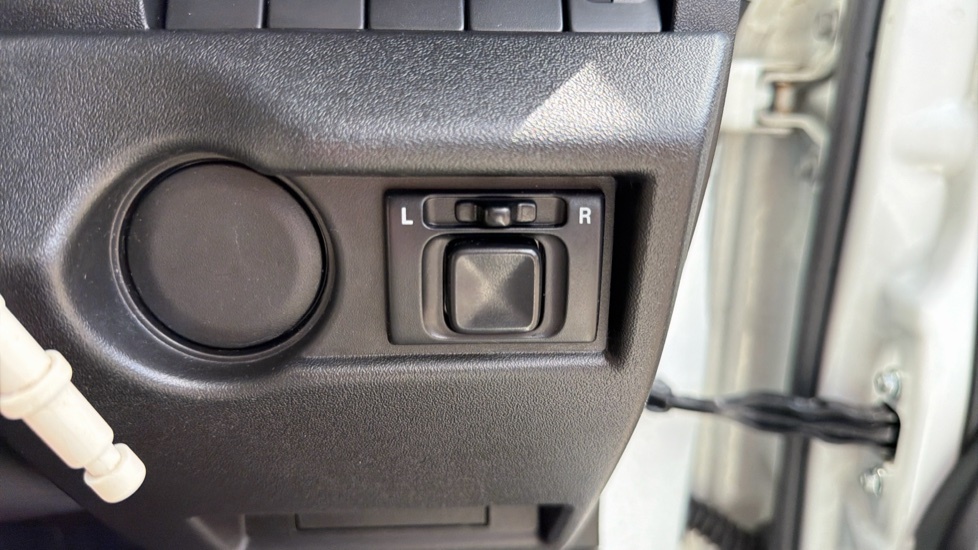 Suzuki Jimny 1.5 Allgrip Commercial 4Wd White #32