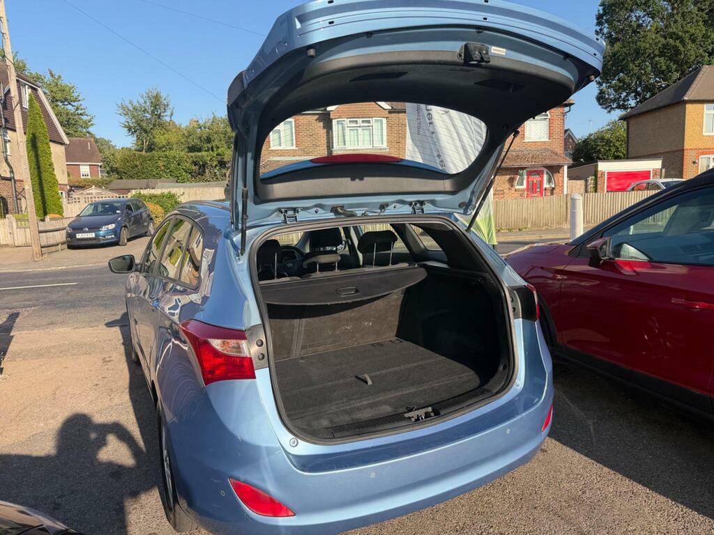 Hyundai I30 Estate 1.6 Crdi Blue Drive Classic Tourer Euro 5 Silver #16