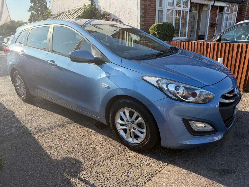 Hyundai I30 1.6 Crdi Blue Drive Active Tourer Euro 5 S S Blue