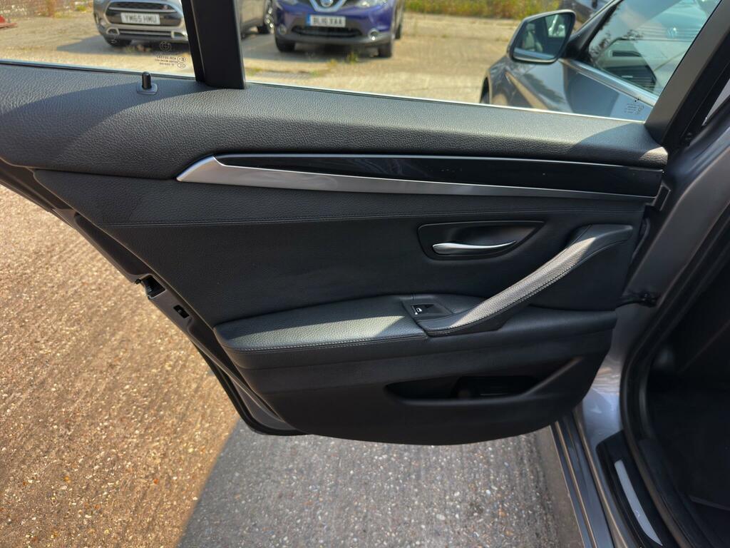 BMW 5 Series 530D M Sport Black #34