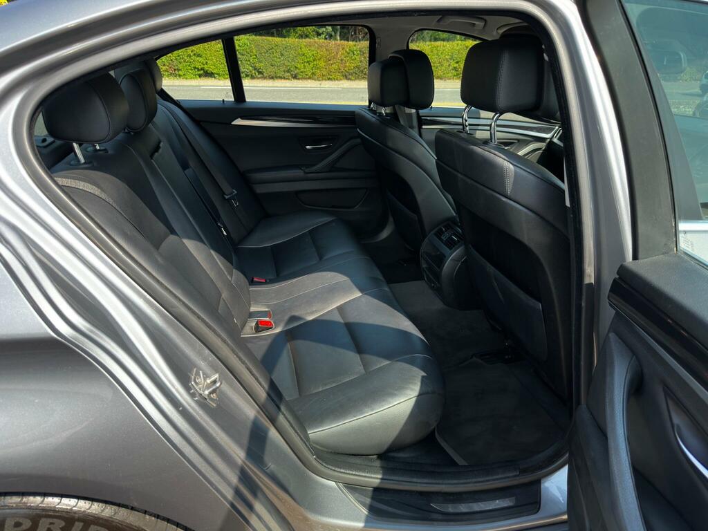 BMW 5 Series 530D M Sport Black #24
