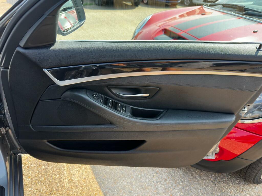 BMW 5 Series 530D M Sport Black #35