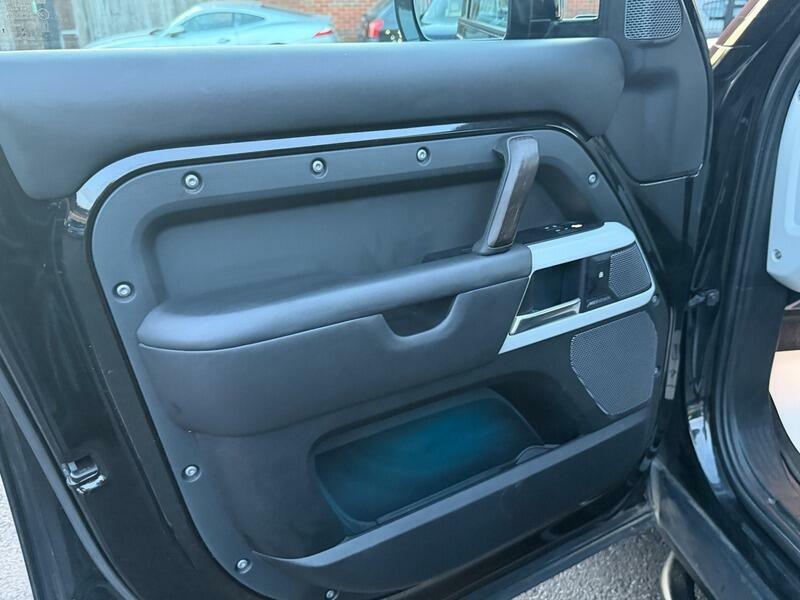 Land Rover Defender 110 2.0 D240 First Edition 110 Green #62