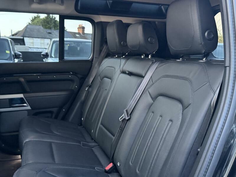 Land Rover Defender 110 2.0 D240 First Edition 110 Green #69