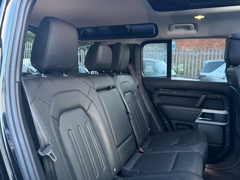 Land Rover Defender 110 2.0 D240 First Edition 110 Green #68