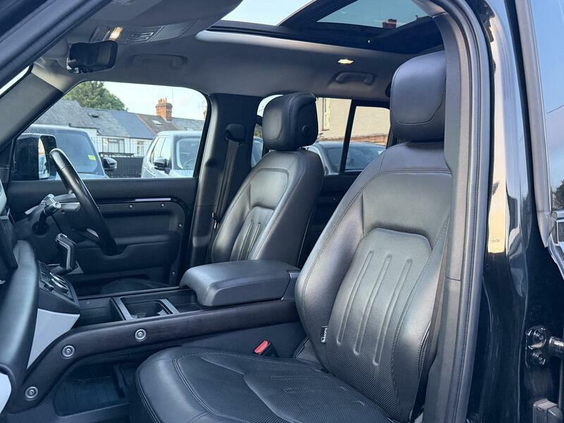 Land Rover Defender 110 2.0 D240 First Edition 110 Green #35