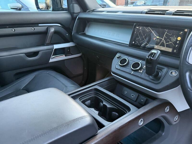 Land Rover Defender 110 2.0 D240 First Edition 110 Green #41