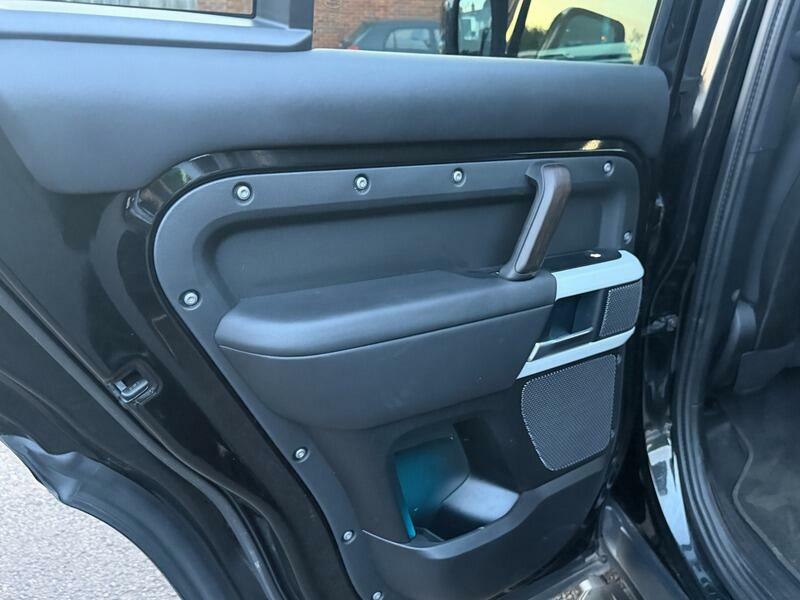 Land Rover Defender 110 2.0 D240 First Edition 110 Green #61