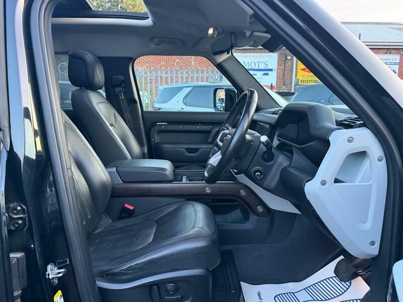 Land Rover Defender 110 2.0 D240 First Edition 110 Green #37