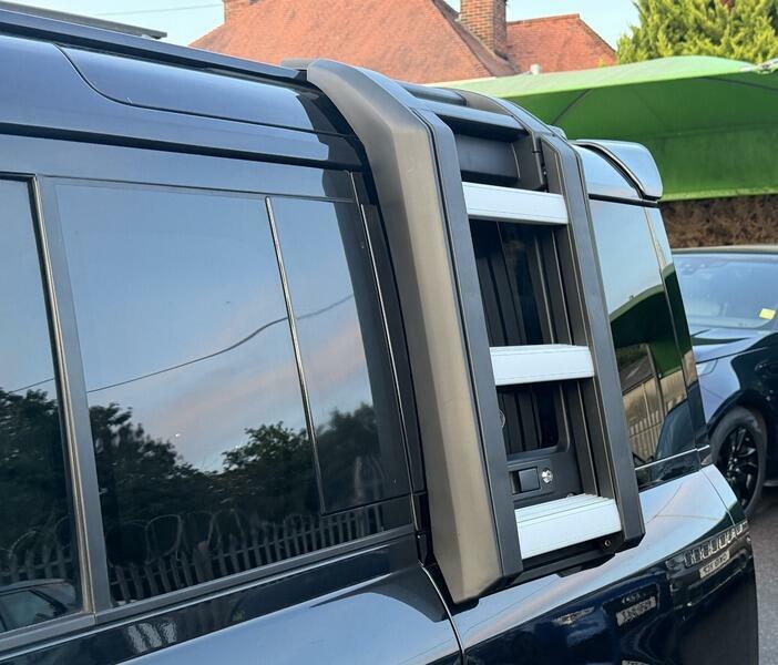 Land Rover Defender 110 2.0 D240 First Edition 110 Green #20