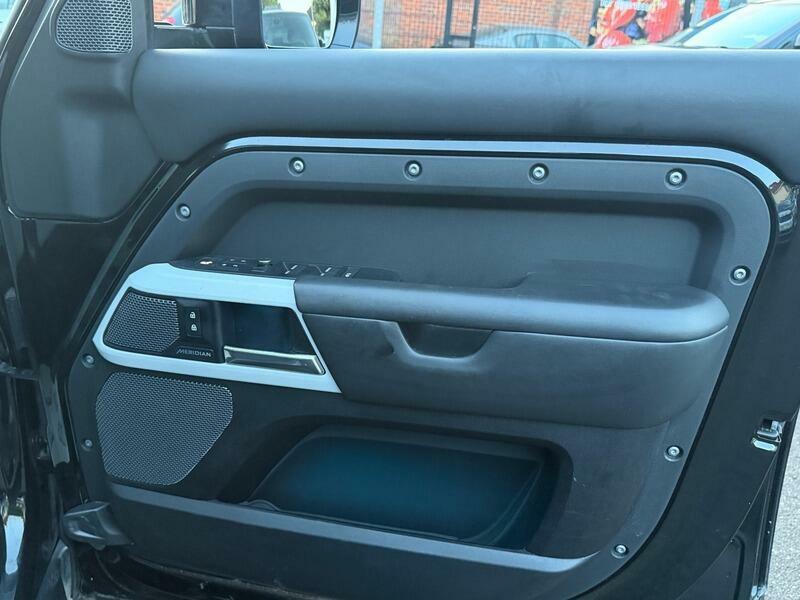 Land Rover Defender 110 2.0 D240 First Edition 110 Green #58
