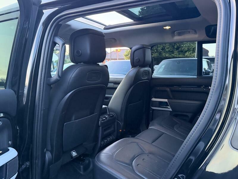 Land Rover Defender 110 2.0 D240 First Edition 110 Green #65