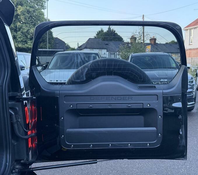 Land Rover Defender 110 2.0 D240 First Edition 110 Green #73