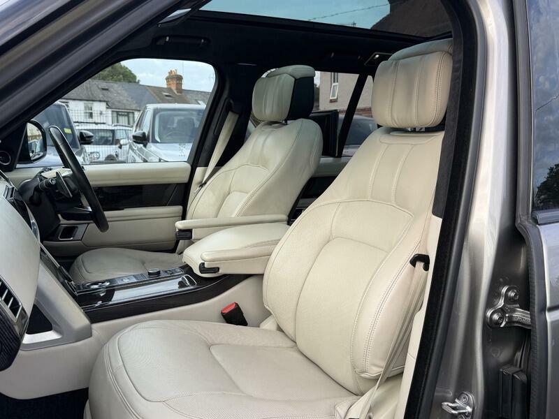 Land Rover Range Rover Land Rover Estate 4.4 Sdv8 Blue #25