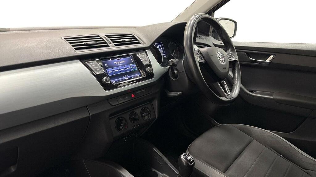 Skoda Fabia 1.0 Colour Edition Euro 6 Ss White #2