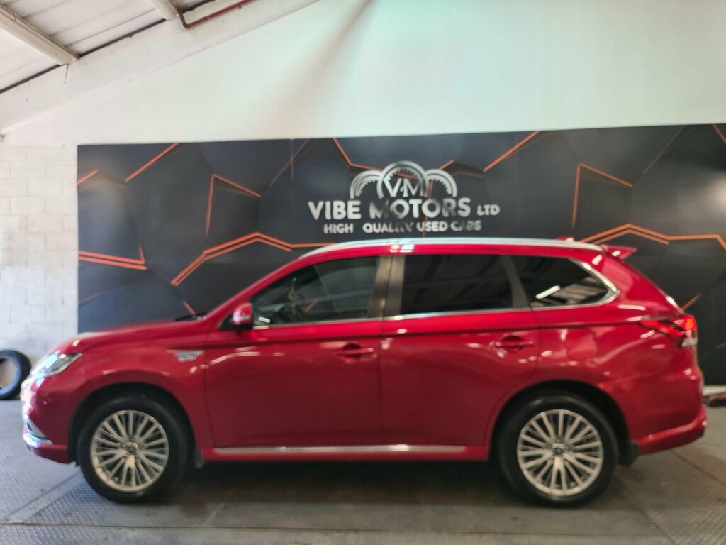 Mitsubishi Outlander 2.4H Twinmotor 13.8Kwh Exceed Safety Cvt 4Wd Euro Red #4