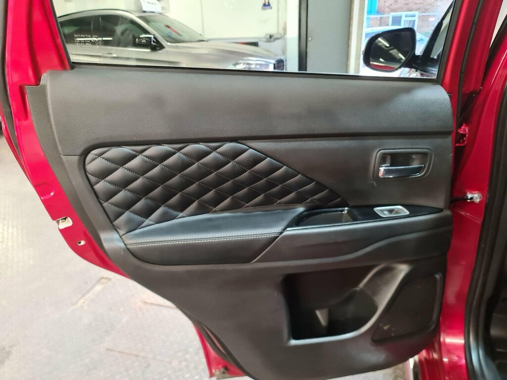 Mitsubishi Outlander Outlander Verve Phev Cvt Brown #30