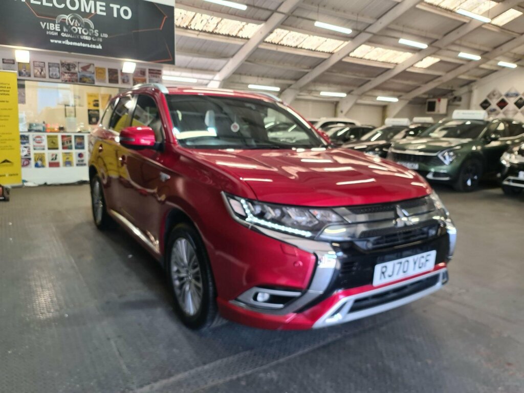 Mitsubishi Outlander 2.4H Twinmotor 13.8Kwh Exceed Safety Cvt 4Wd Euro Red