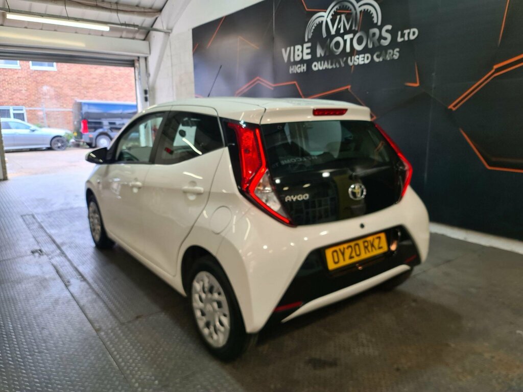 Toyota Aygo 1.0 Vvt-i X-play Euro 6 White #5