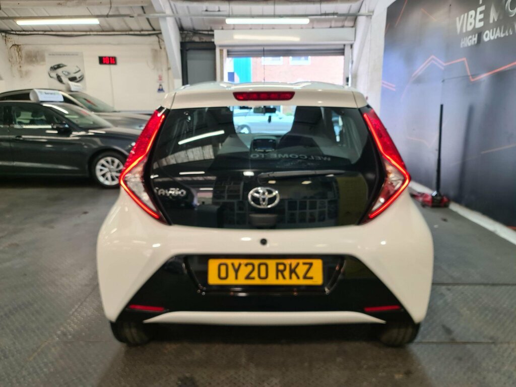 Toyota Aygo 1.0 Vvt-i X-play Euro 6 White #6