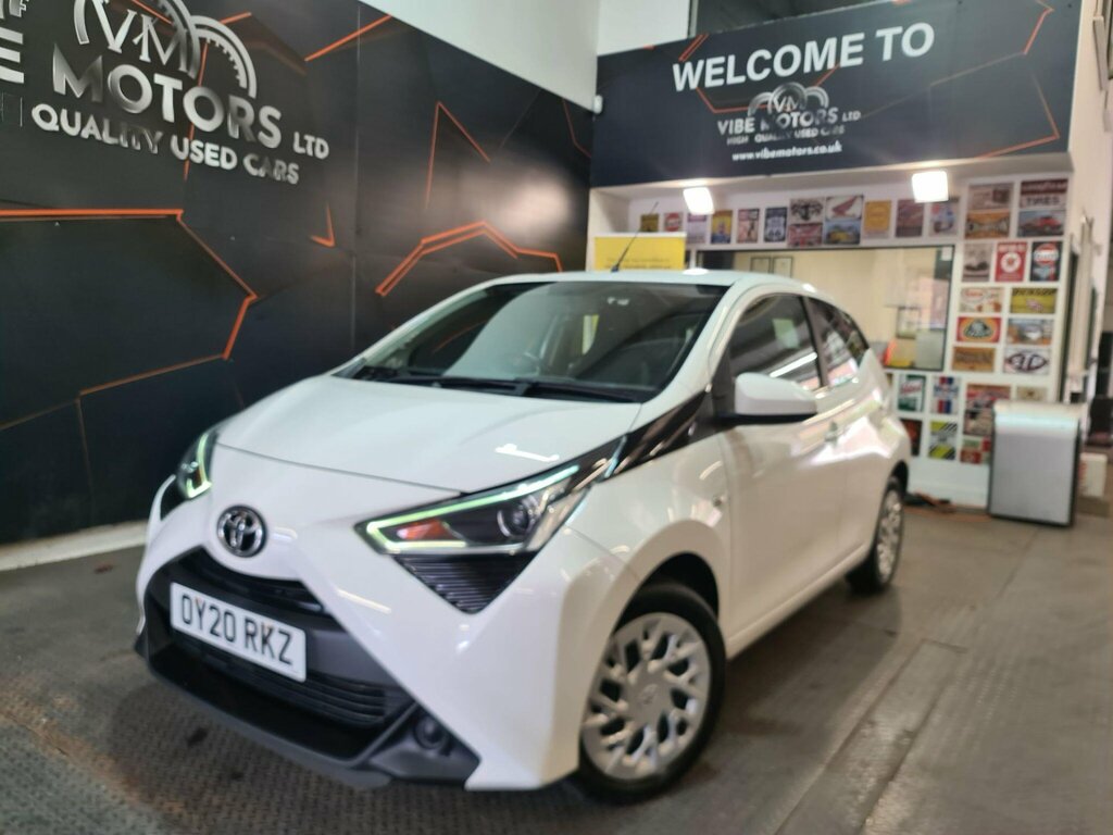 Toyota Aygo 1.0 Vvt-i X-play Euro 6 White