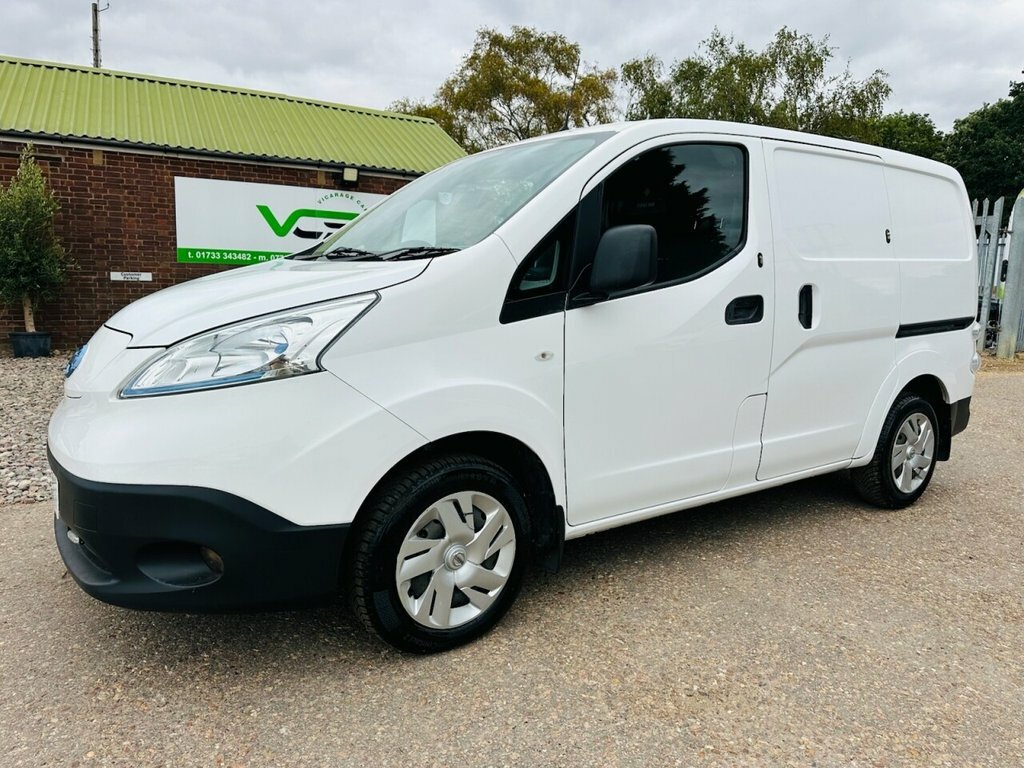Nissan e-NV200 Mpv White #5