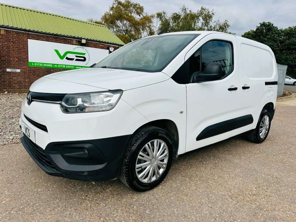 Toyota Proace City 1.5L Icon FE21ZCK White #4