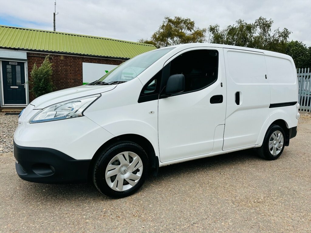 Nissan e-NV200 Mpv White #5