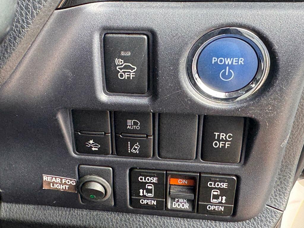 Toyota Voxy Mpv 1.8 Vvt-h Hybrid Zs Kirameki Ii 201717 Black #10