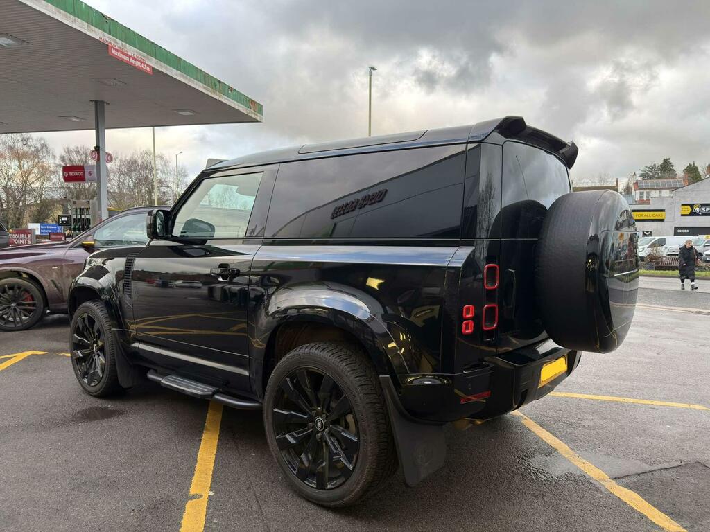 Land Rover Defender 90 S Black #4