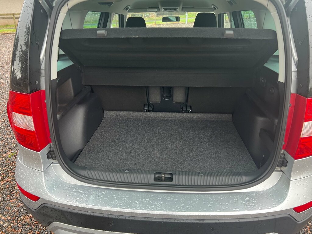 Skoda Yeti 2.0 Tdi Laurin Klement 2015 Brown #12