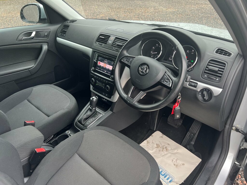 Skoda Yeti 2.0 Tdi Laurin Klement 2015 Brown #14