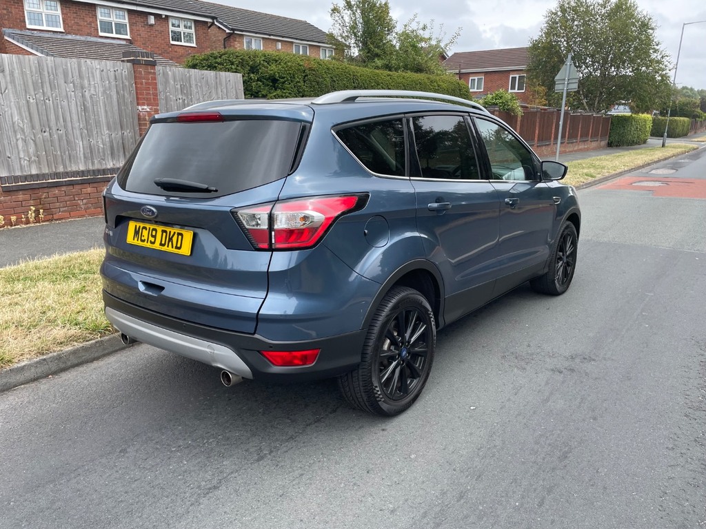 Ford Kuga 1.5 Ecoboost Titanium Edition 2Wd Blue #3