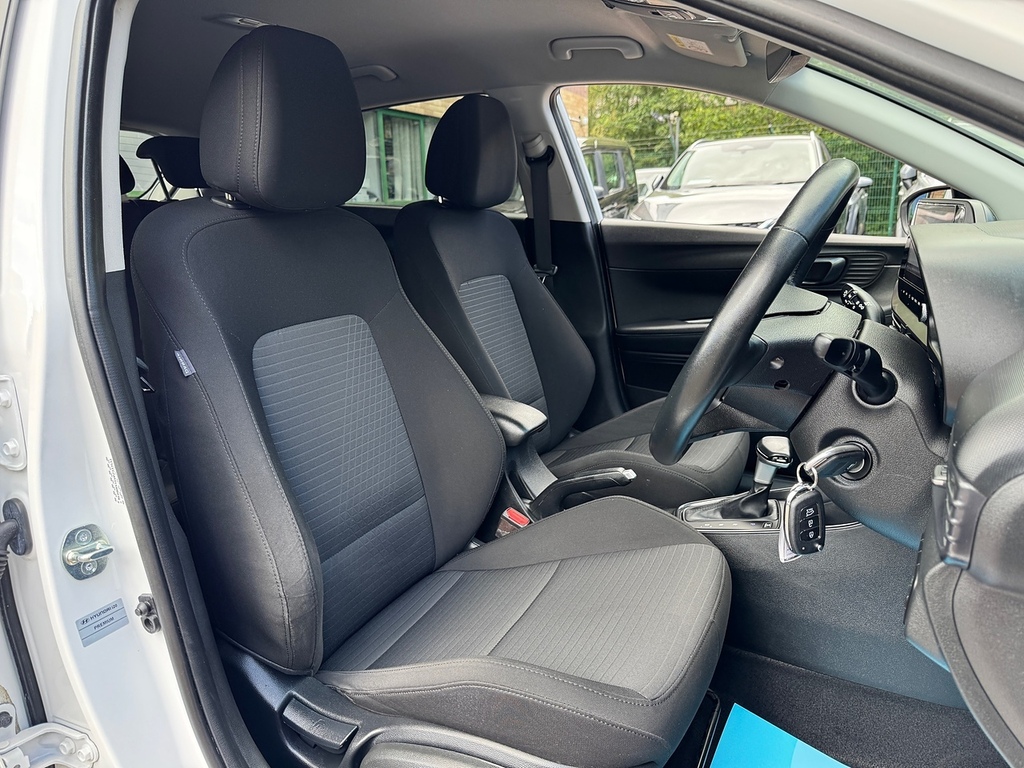 Hyundai I20 T-gdi Mhev Premium YY23FLC White #2