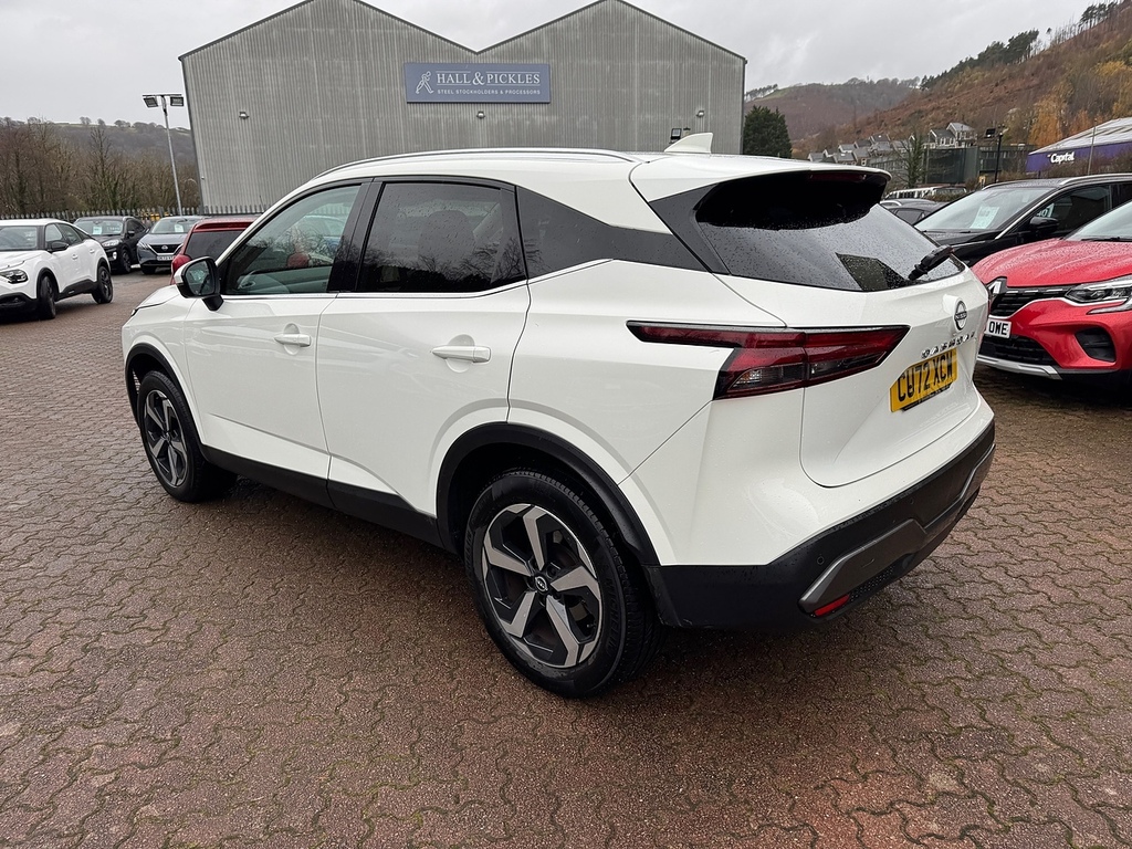 Nissan Qashqai Dig-t Mhev N-connecta Glass Roof White #3