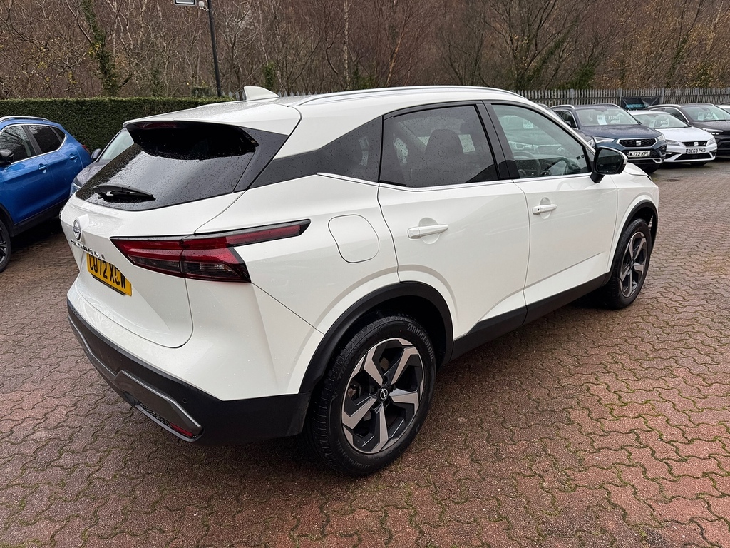 Nissan Qashqai Dig-t Mhev N-connecta Glass Roof White #5