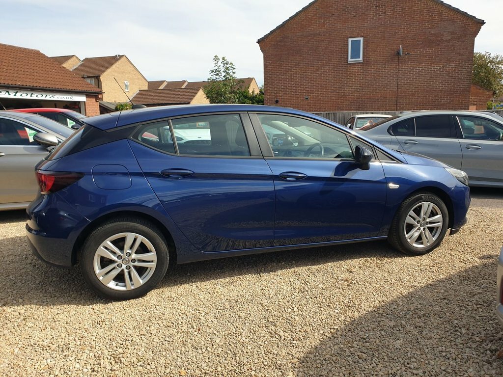 Vauxhall Astra 1.2L Business Edition Nav Blue #4