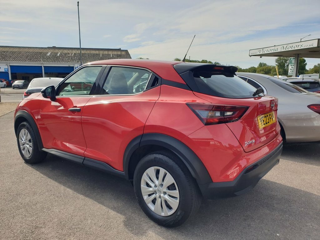 Nissan Juke 1L Visia Red #6