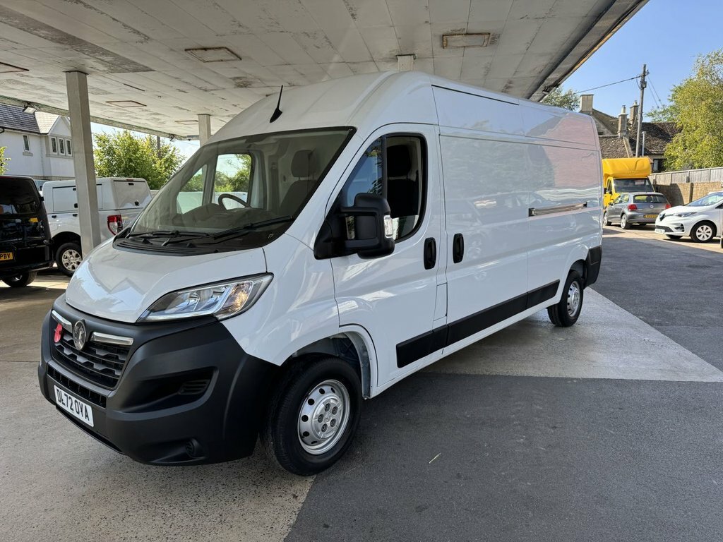 Vauxhall Movano 2.2L Prime White #3