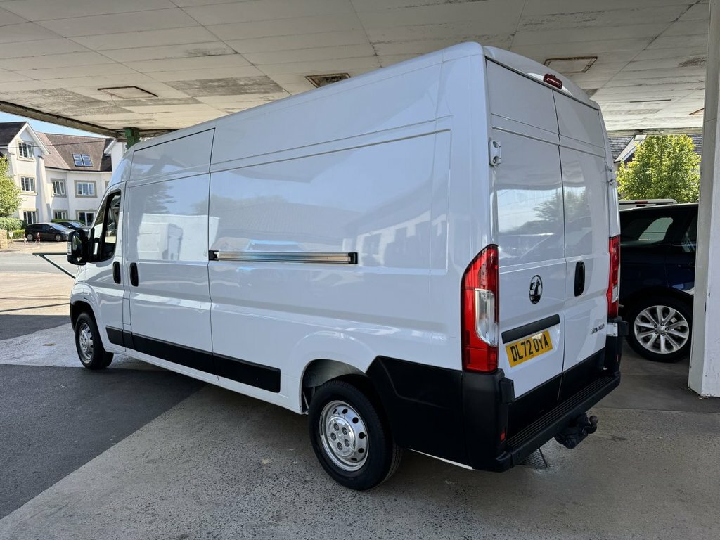 Vauxhall Movano 2.2L Prime White #5