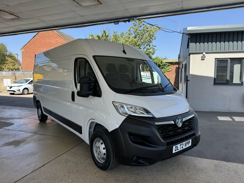 Vauxhall Movano 2.2L Prime White