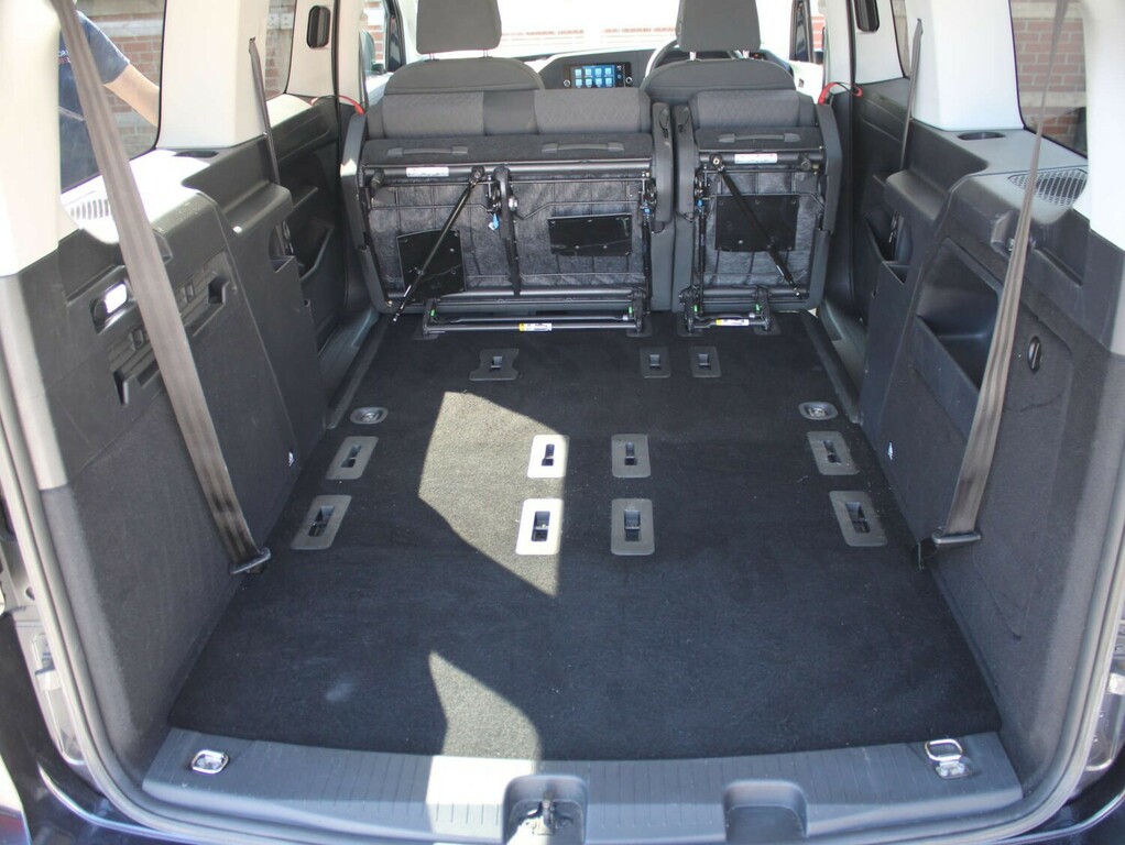 Volkswagen Caddy Maxi Life C20 Wheelchair Accessible Vehicle Wav #15