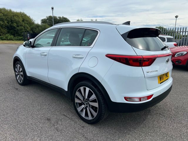 Kia Sportage Crdi 3 Suv White #6