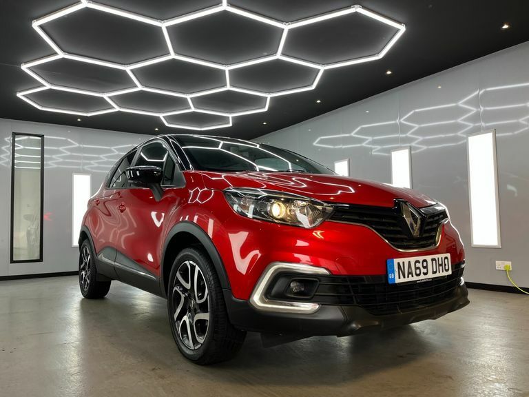 Renault Captur Iconic Tce Black #2