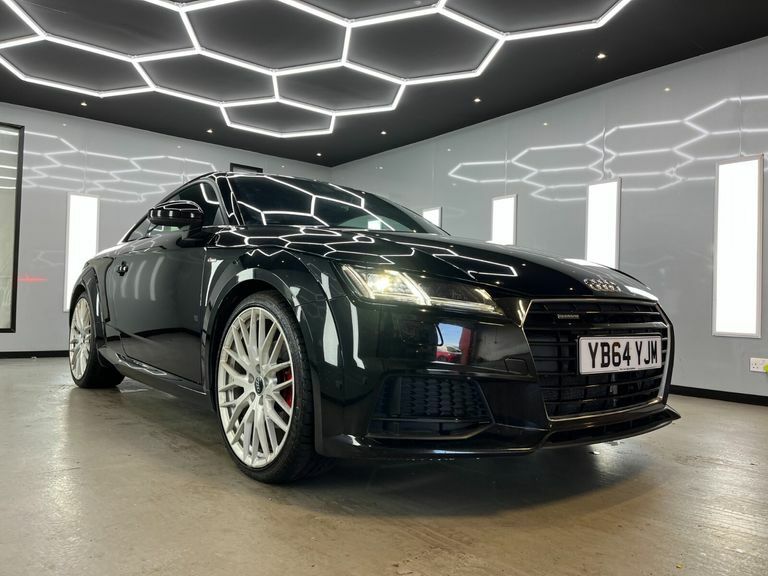 Audi TT Tfsi Quattro S Line Black #2