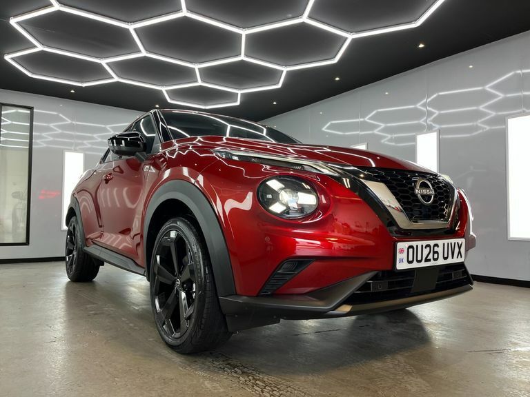 Nissan Juke Dig-t N-connecta Red #2