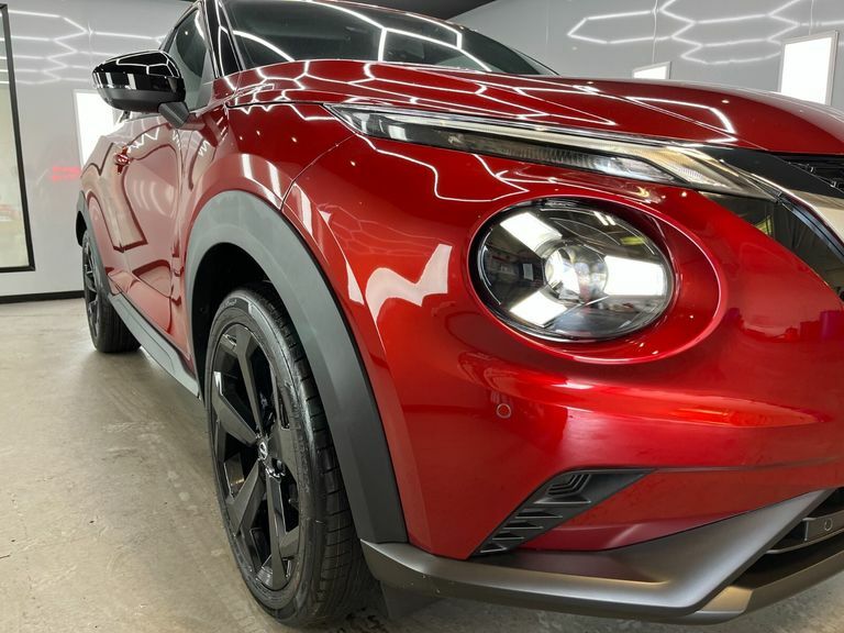 Nissan Juke Dig-t N-connecta Red #3