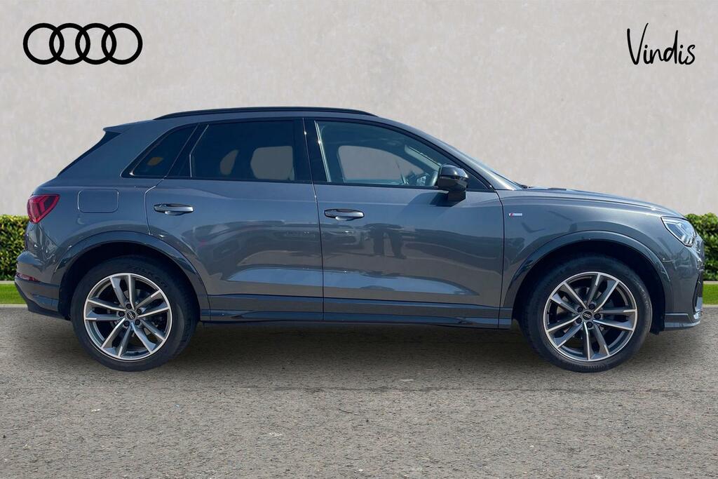 Audi Q3 Audi Q3 O Black Edition 35 Tfsi 150 Ps S Tronic Grey #4